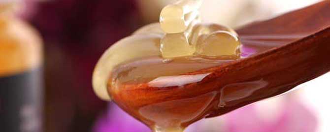 【问】紫云英蜂蜜和洋槐蜂蜜有什么区别？